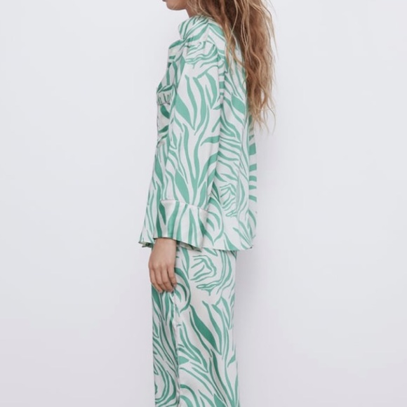 Zara green/ ecru print pajama style top and pants matching set NWT - Picture 3 of 6